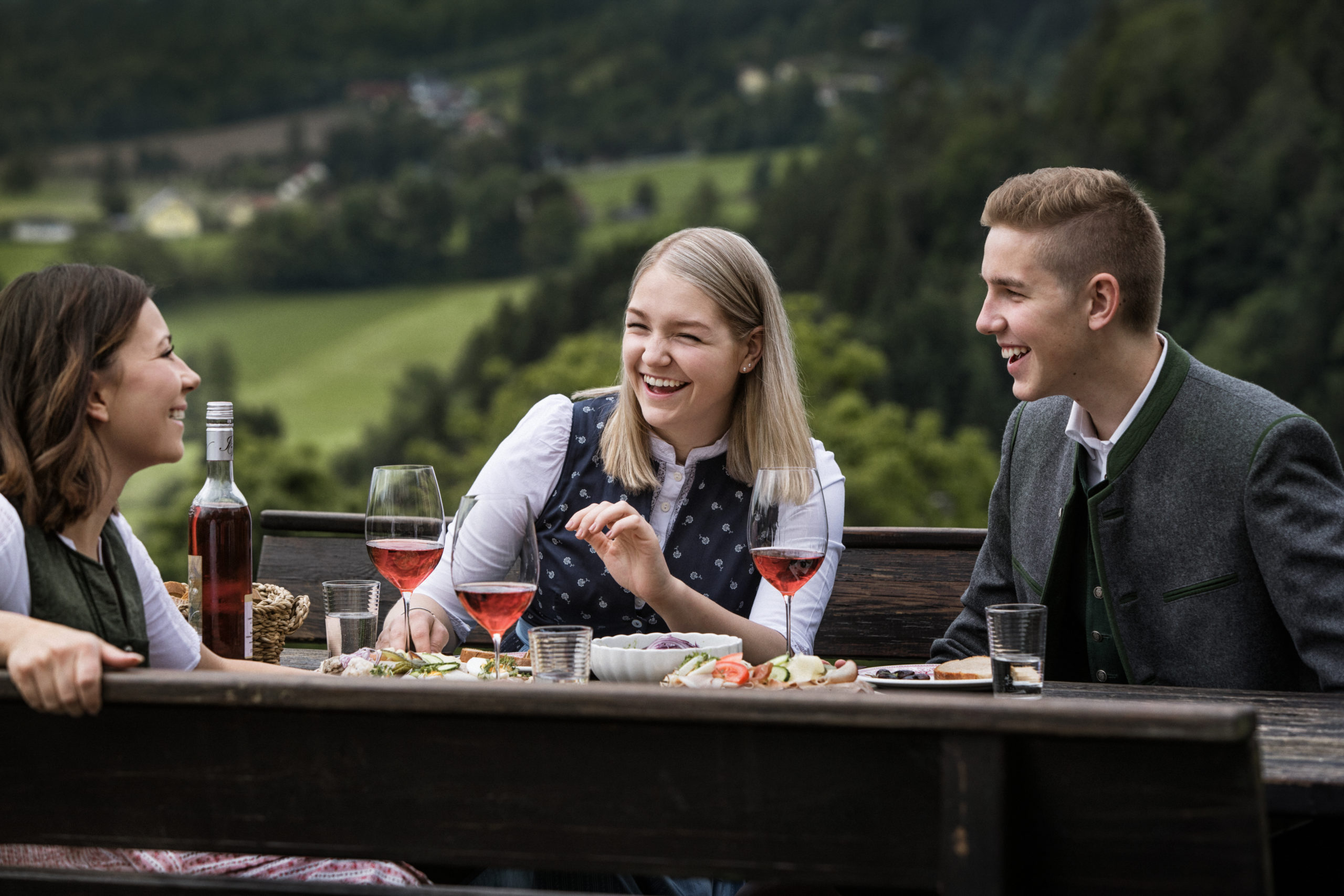 Buschenschanken haben lange Tradition in der Weinregion Steiermark - Buschenschank Steiermark